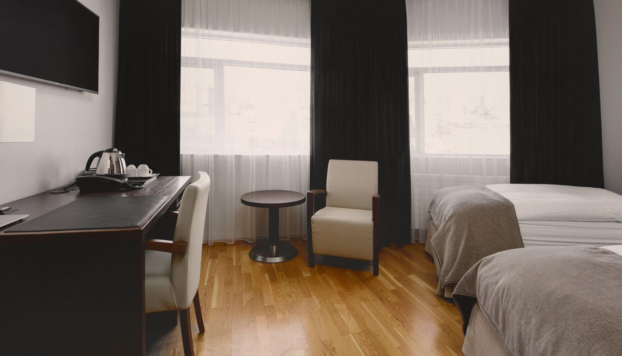 Hotel Kea By Keahotels Акурейри Екстериор снимка